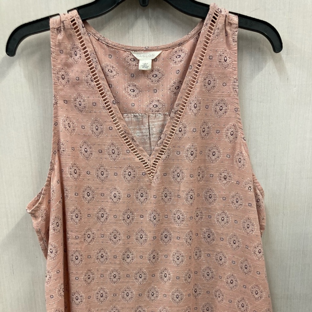 NWT Caslon Peach Paisley V Neck Tank Top